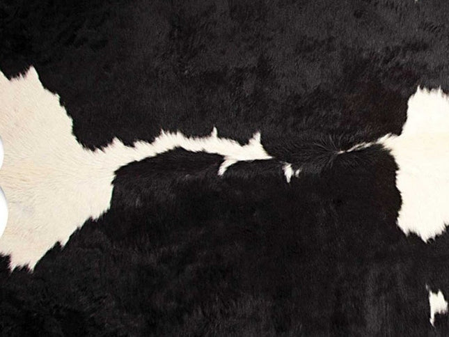 6' X 7' Black And White Cowhide Animal Print Area Rug