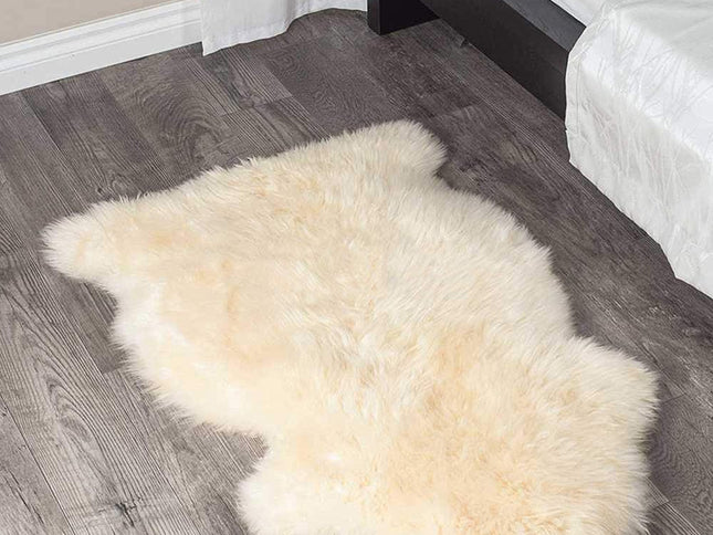 2' X 3' White Animal Print Area Rug