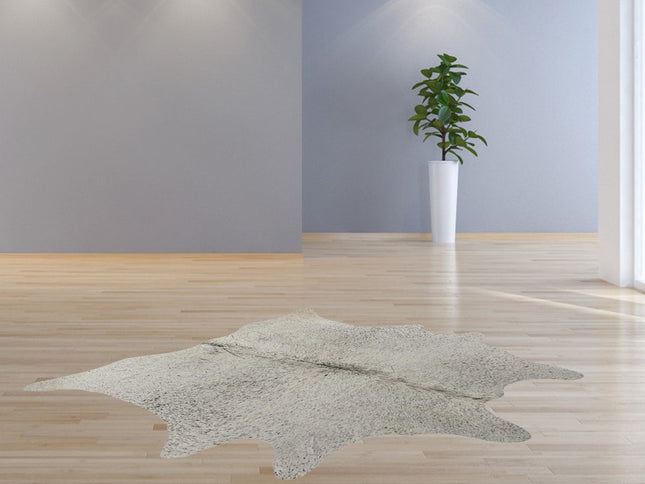 6' X 7' Gray Cowhide Hand Tufted Area Rug