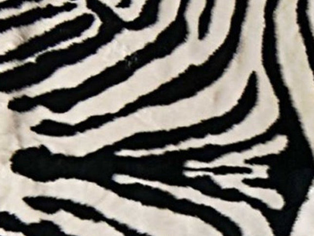 5' X 7' Black And White Faux Cowhide Zebra Print Area Rug