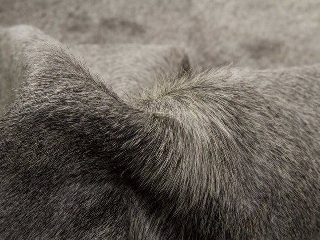 5' X 7' Black And Gold Cowhide Cowhide Print Area Rug