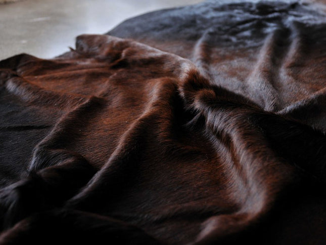 5' X 7' Black And White Cowhide Area Rug