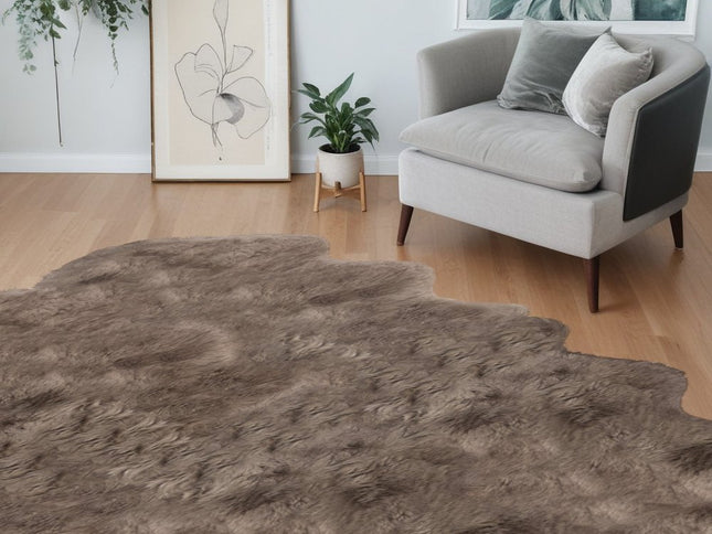 5' X 7' Black And White Cowhide Area Rug