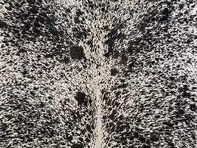 5' X 7' Black And White Cowhide Area Rug