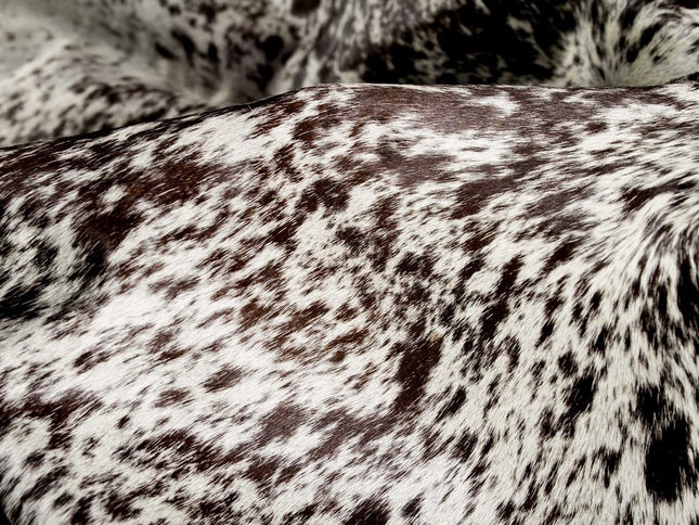 5' X 7' Brown And White Cowhide Area Rug