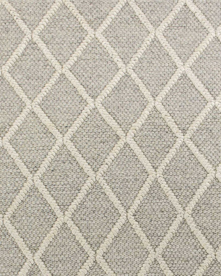 7' X 9' Gray And Ivory Wool Diamond Hand Woven Area Rug