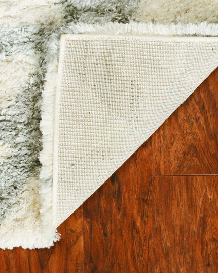 5' X 8' Ivory And Gray Geometric Area Rug