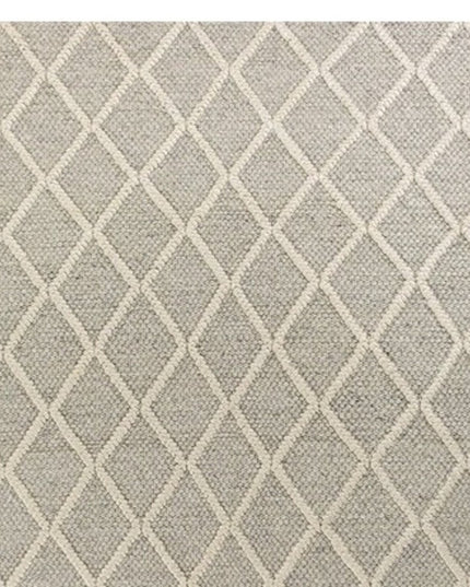 7' X 9' Gray And Ivory Wool Diamond Hand Woven Area Rug