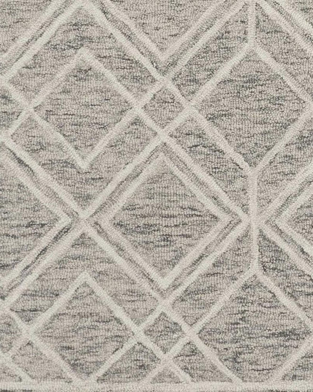 5' X 7' Sand Beige And Ivory Wool Geometric Hand Hooked Area Rug