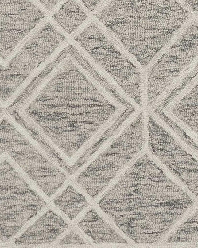 5' X 7' Sand Beige And Ivory Wool Geometric Hand Hooked Area Rug