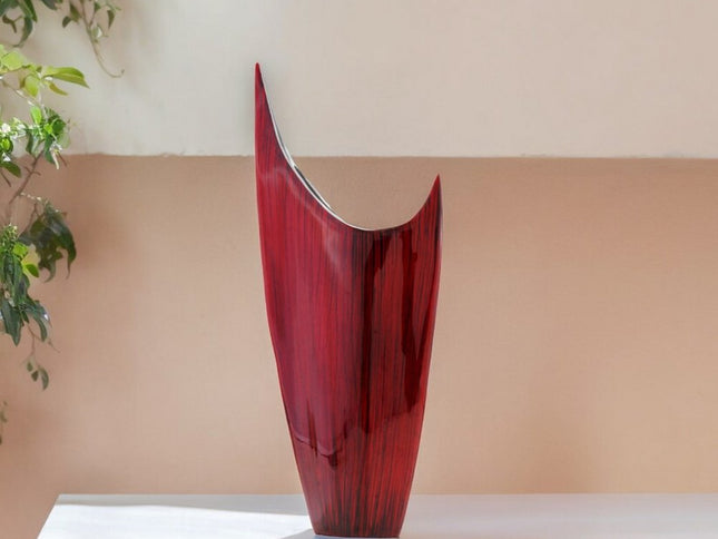 18" Red Aluminum Pointy Table Vase
