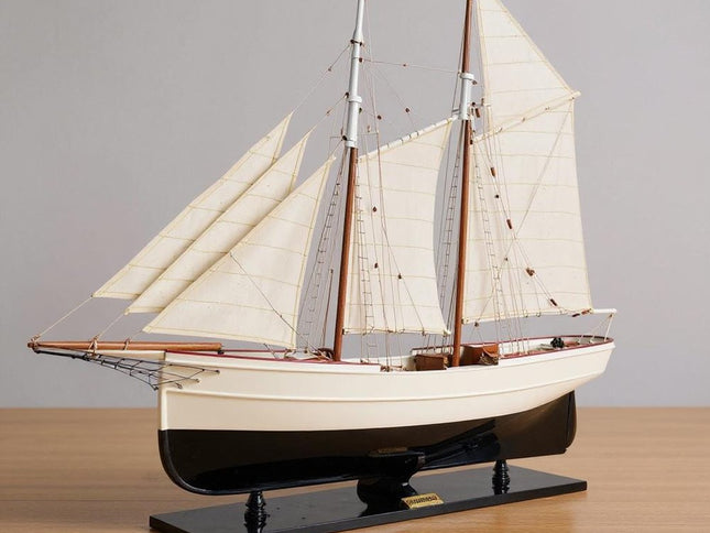 7" X 38" X 29" Wanderbird