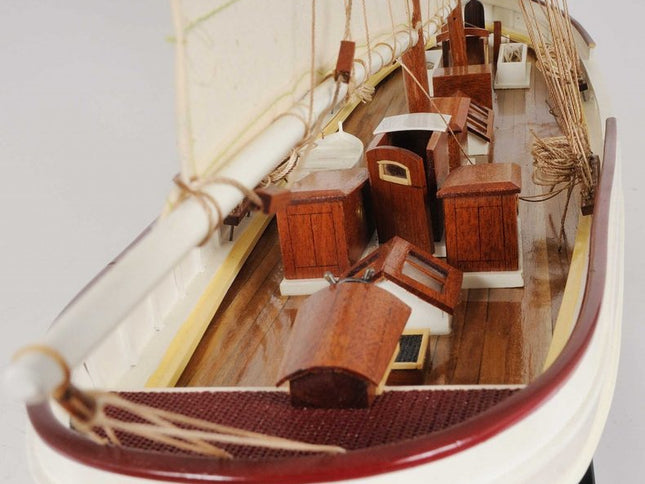 7" X 38" X 29" Wanderbird