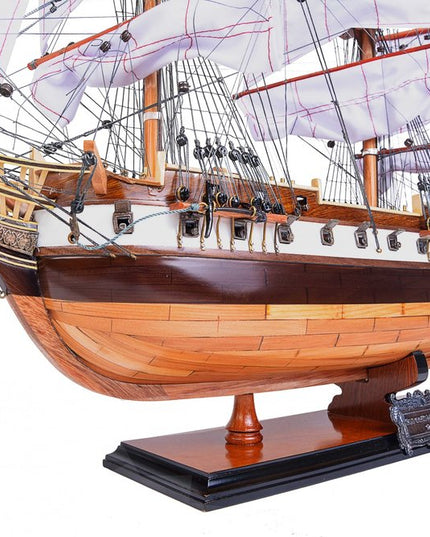 9.25" X 29" X 26" Uss Constellation