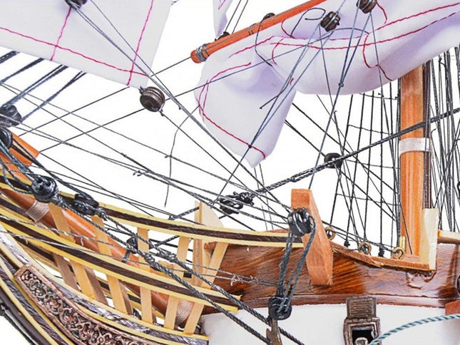 9.25" X 29" X 26" Uss Constellation