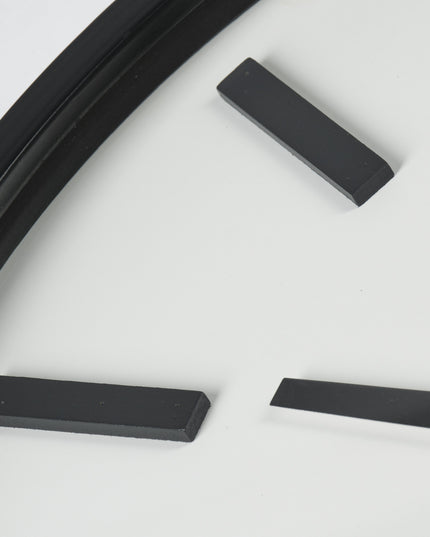 24" Round Large Modern Wall Clock With White Face And Non-Numarical Number