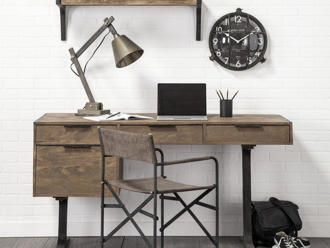 Black Metal Cube Shaped Link Sculpture