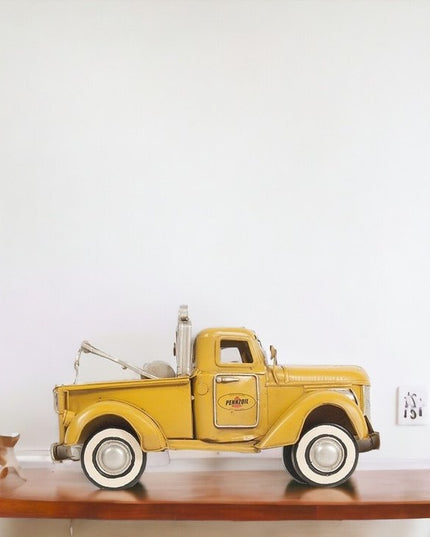 c1926 Pennzoil Tow Truck Yellow Model Sculpture