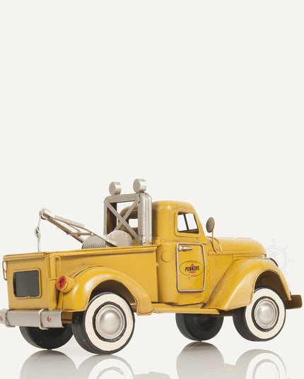 c1926 Pennzoil Tow Truck Yellow Model Sculpture