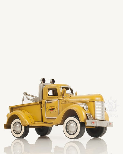 c1926 Pennzoil Tow Truck Yellow Model Sculpture