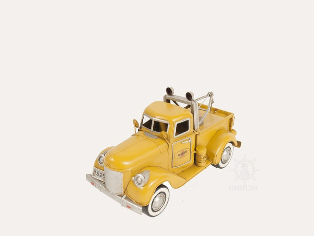 c1926 Pennzoil Tow Truck Yellow Model Sculpture