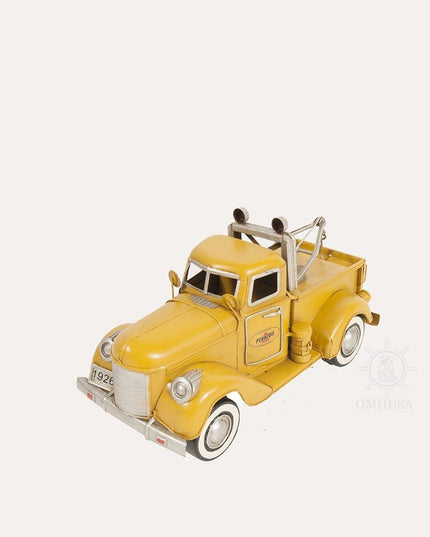 c1926 Pennzoil Tow Truck Yellow Model Sculpture