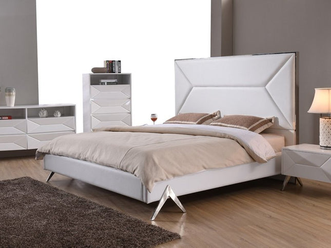 61" White Manufactured Wood Four Drawer Double Dresser