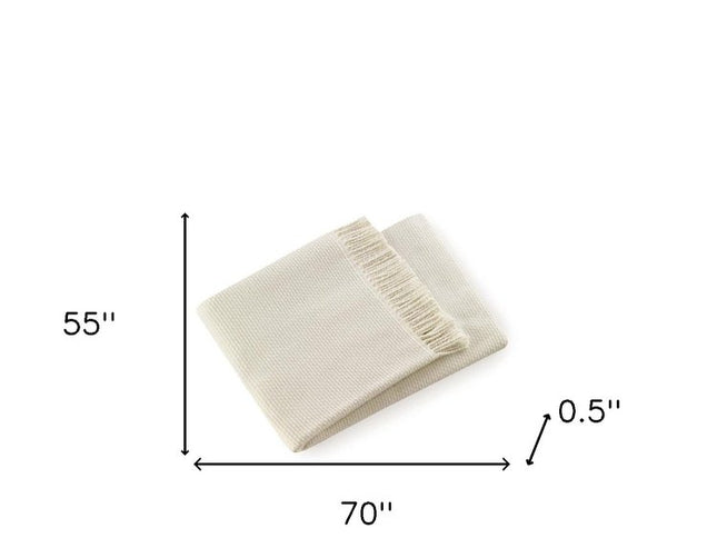 Soft Creamy White Links Pattern Throw Blanket