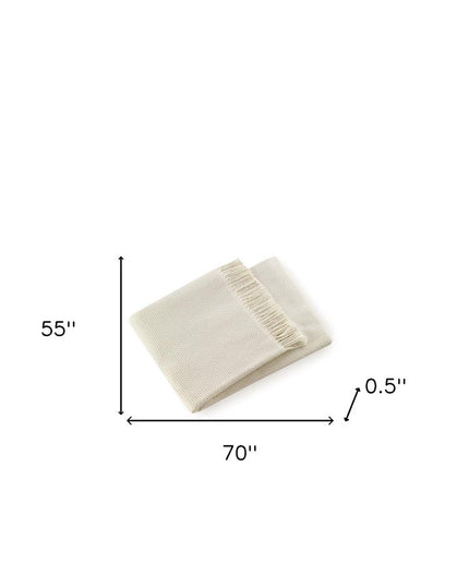 Soft Creamy White Links Pattern Throw Blanket