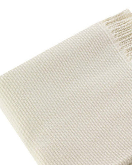 Soft Creamy White Links Pattern Throw Blanket