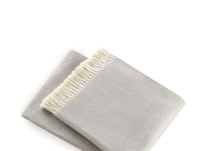 Soft Light Gray Links Pattern Throw Blanket