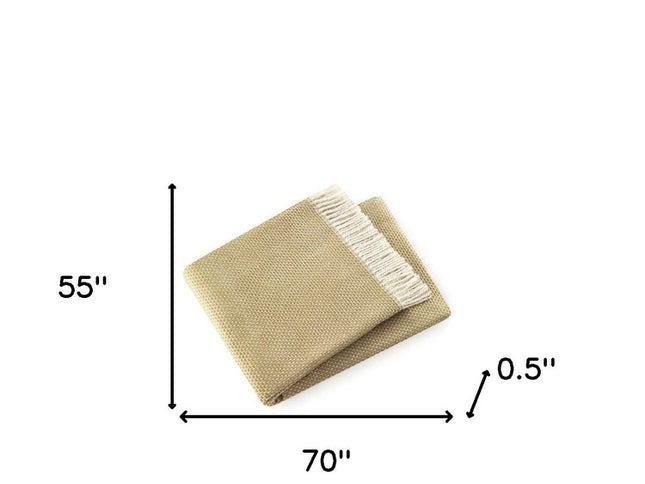 Soft Yellow Stone Links Pattern Throw Blanket