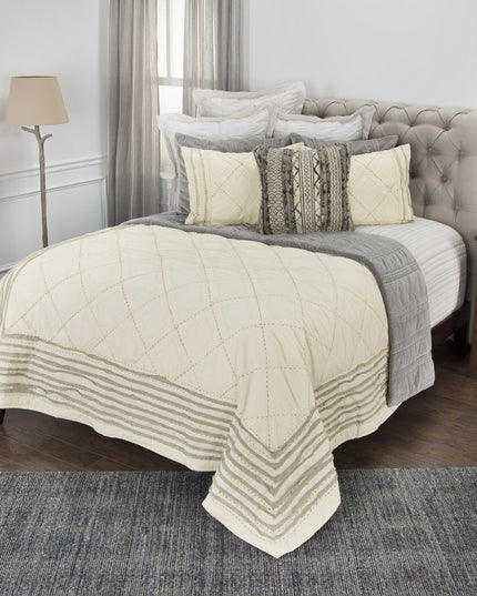 Ivory Geometric King Kantha Stitch Quilt With Shams