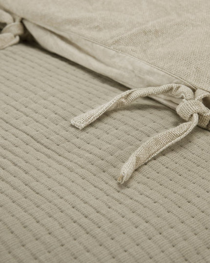 Natural Checkered Queen Quilt