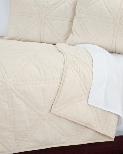 Set of Three Ivory Geometric King Quilt