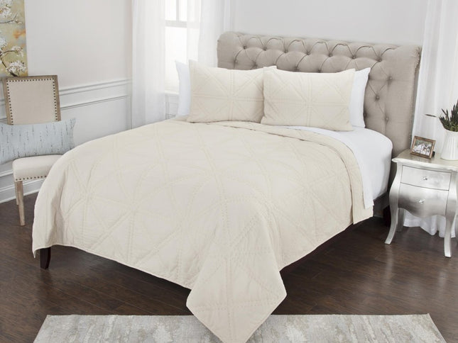 Set of Three Ivory Geometric King Quilt