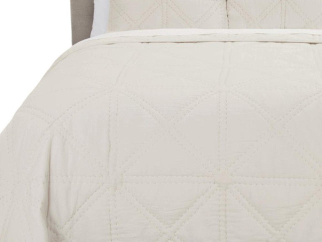 Set of Three Ivory Geometric King Quilt