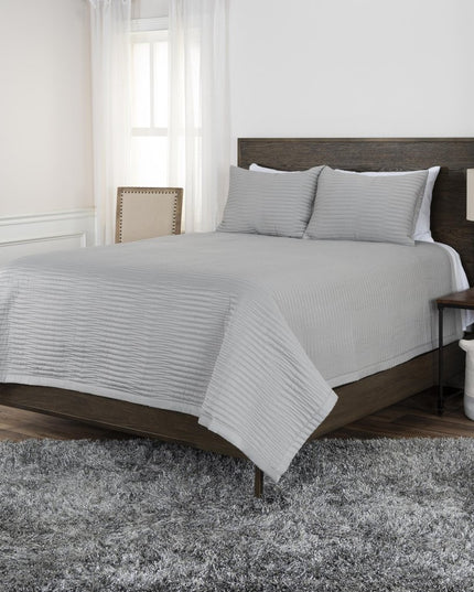 Set of Three Gray Geometric King Quilt