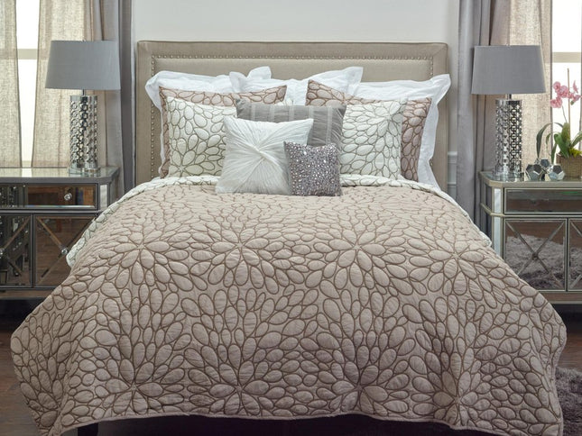 Blush Floral Queen Quilt