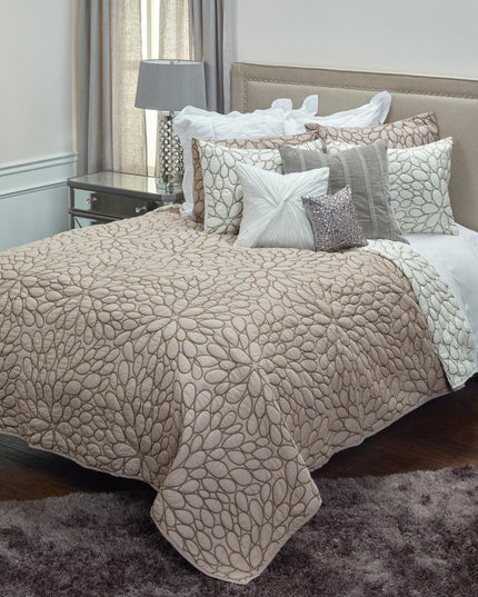 Blush Floral Queen Quilt