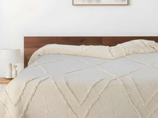 Ivory Geometric Queen Cotton Coverlet With Fringe
