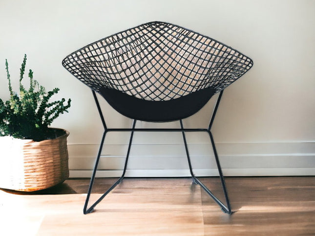 32" Black Lounge Chair