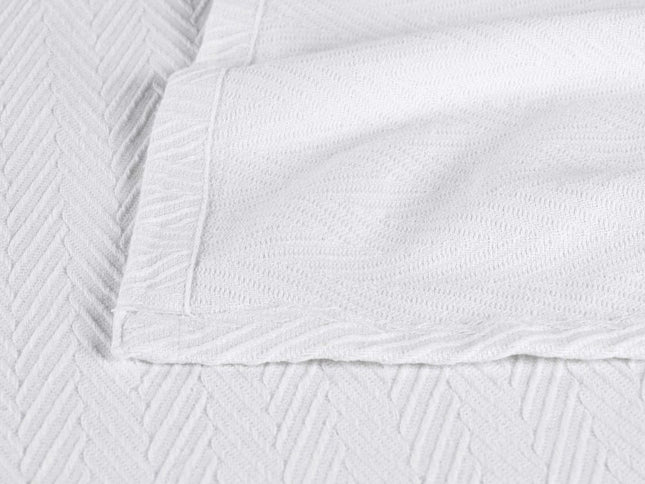 Queen White Cotton Woven Chevron Blanket