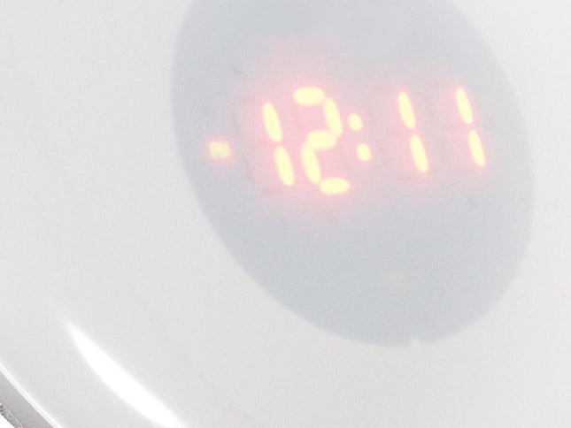 7" White Round LED Desk Lamp With USB