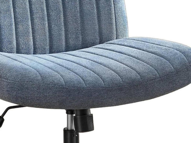 19" Black Tufted Swivel Lounge Chair