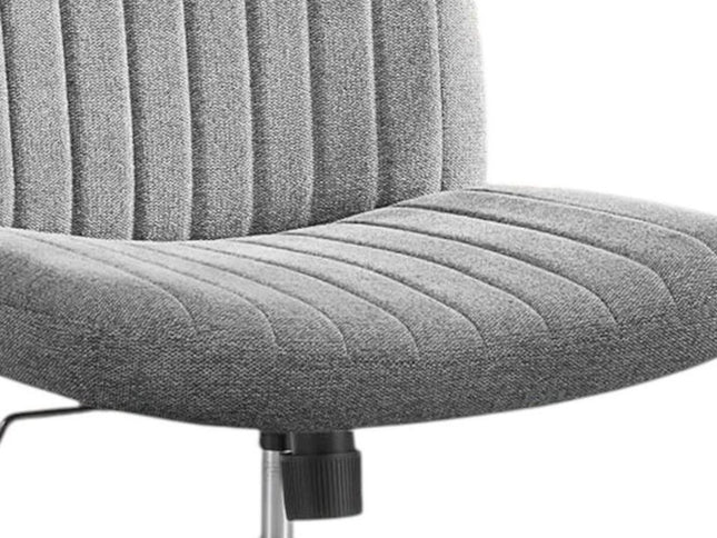 19" Black Tufted Swivel Lounge Chair