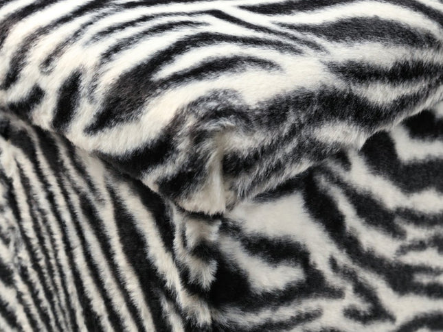 30" Plastic Animal Print Storage Ottoman