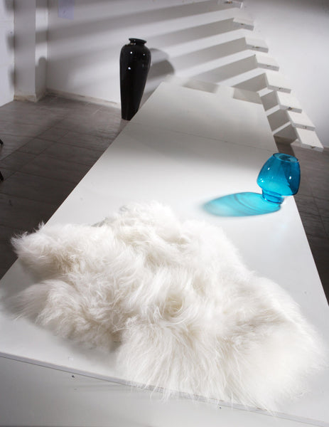 2' x 3' White Natural Wool Long-Haired Sheepskin Area Rug