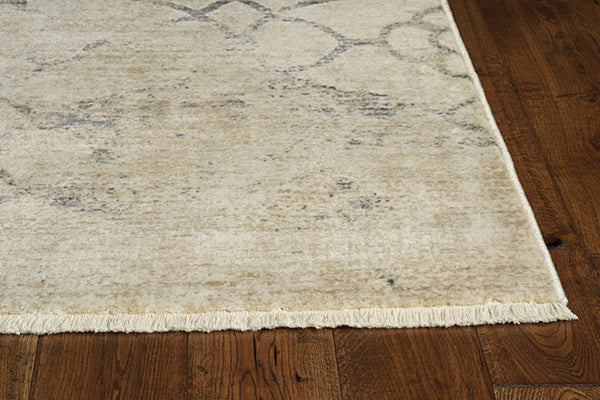 4' x 6' Ivory Faded Vintage Area Rug