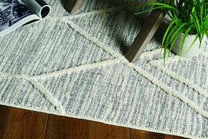 3' x 5' Ivory Grey Diamonds Area Rug with Fringe